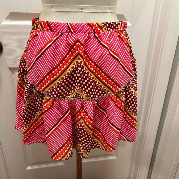 Banana Republic- flouncy skirt - NWT - petite - Picture 5 of 6